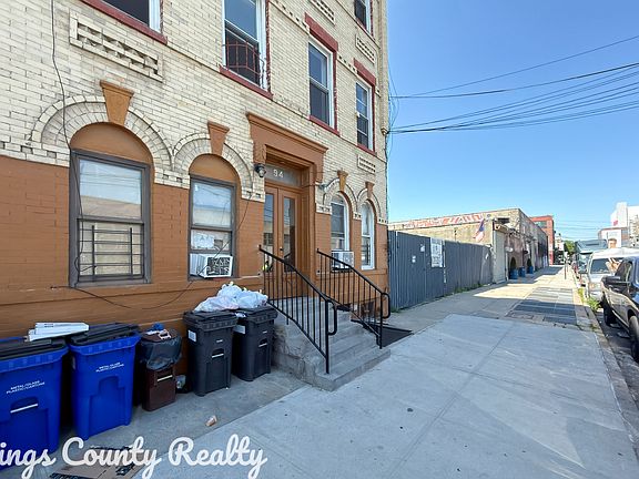3rd image of 94 Harrison Pl APT 2R