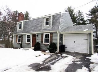 4 Indian Hill Rd, Sutton, MA 01590