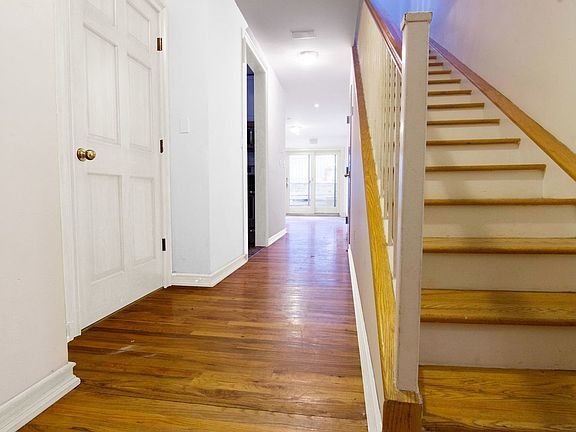 3rd image of 162 W 54th St Ph D