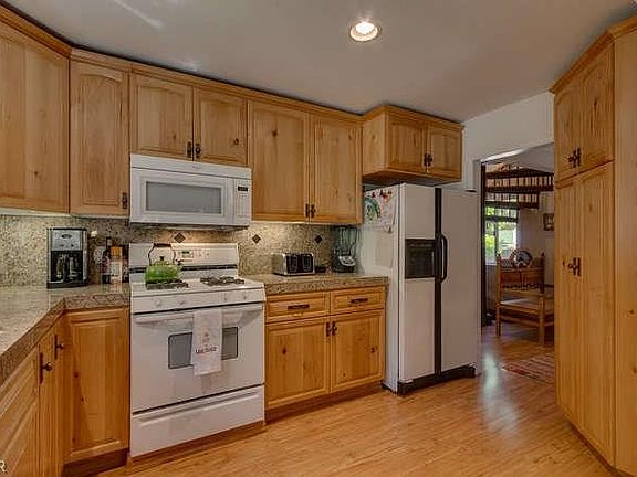 5th image of 1353 Zurich Ln