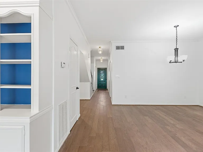 8614 Oakford Dr — Photo 11