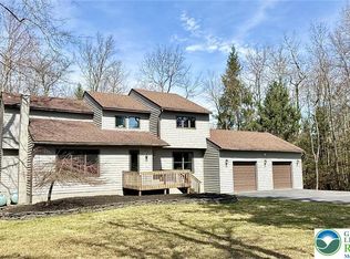 419 Main St, Gouldsboro, PA 18424