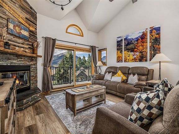 2nd image of 1660 Lakeview Terrace UNIT 301F