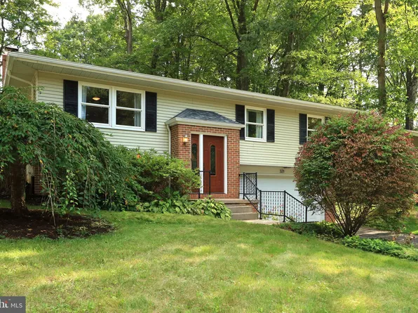 321 Oakley Dr, State College, PA 16803