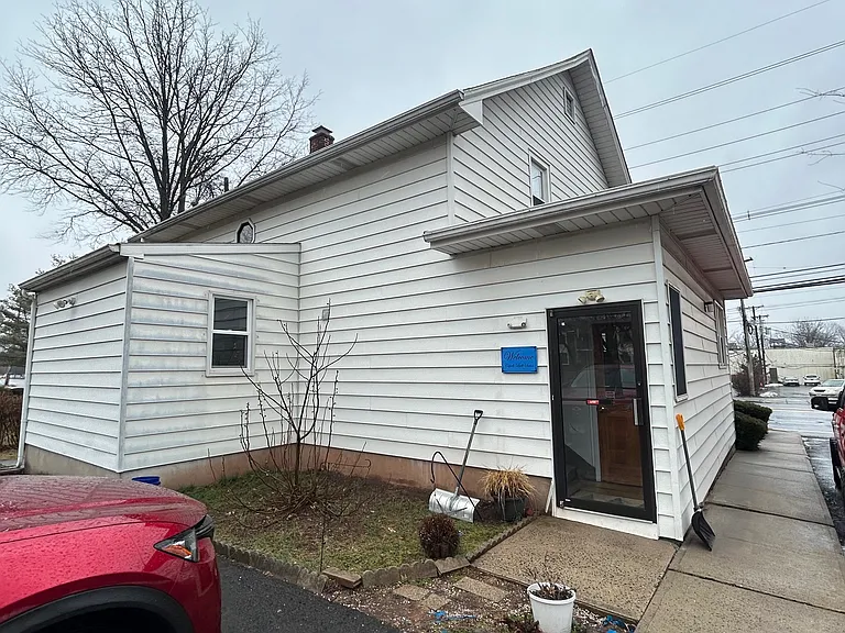 65 Finderne Ave — Photo 2