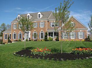 25685 Adamstown Ct, Chantilly, VA 20152