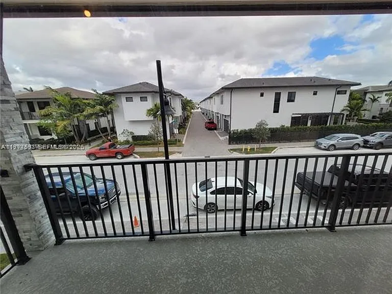4558 NW 83rd Ave #Townhouse 4558 — Photo 11