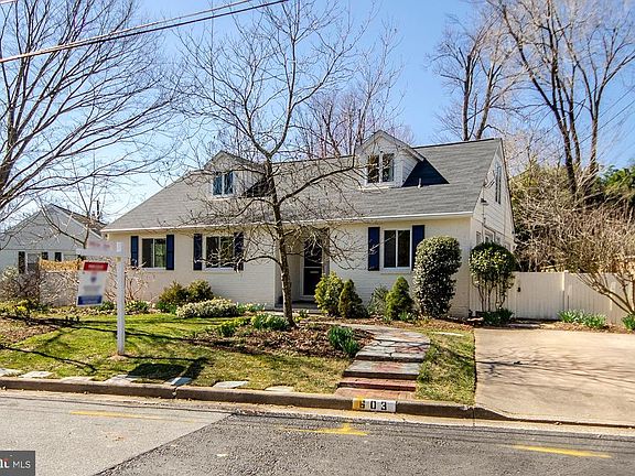 3rd image of 603 Langston Ln