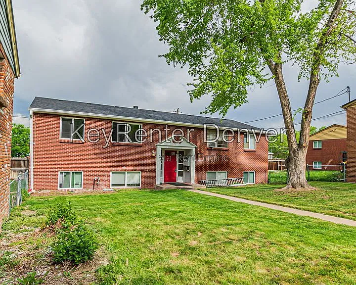 2356 S Linden Ct #B — Photo 20