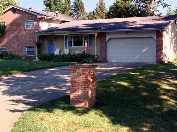 880 Briarbank Dr, Columbus, OH 43235