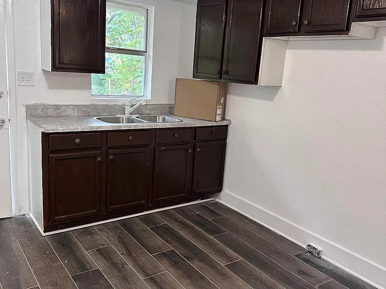 8638 Allamanda St — Photo 42