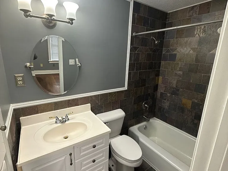 3615 Powell Ave — Photo 10