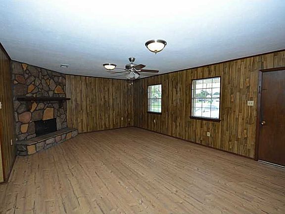 2nd image of 5549 Ironwood Dr
