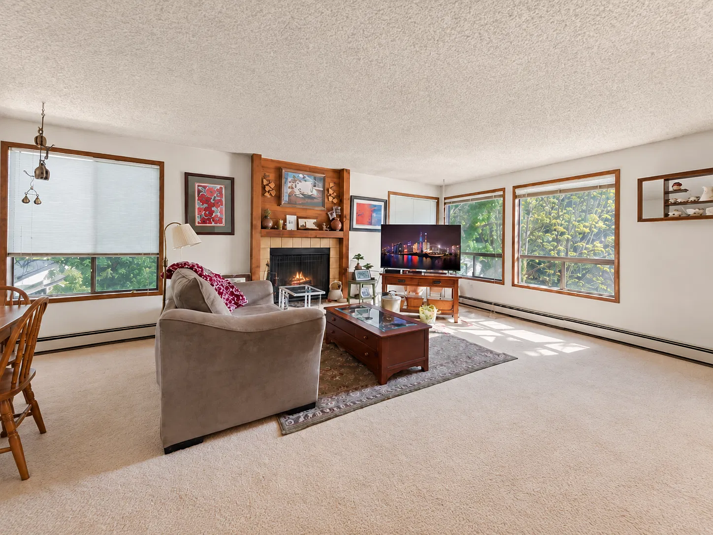 3 bed, 1350 sqft, $2,850 — Photo 2