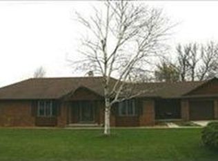 897 High Ave, Newton, IA 50208