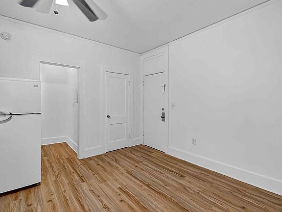3rd image of 67 Glen Royal Pkwy #1-A