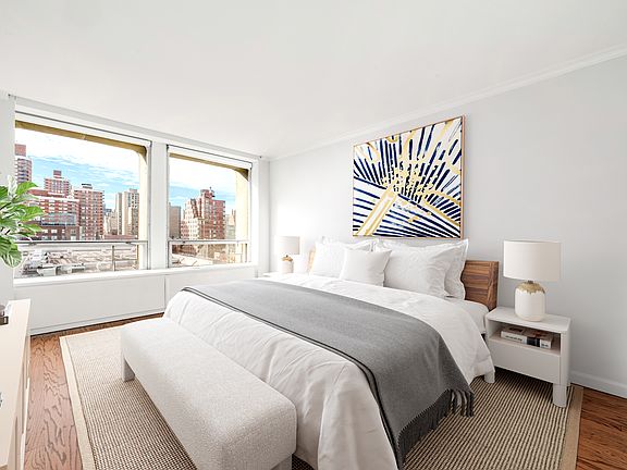 3rd image of 300 E 33rd St APT 8P