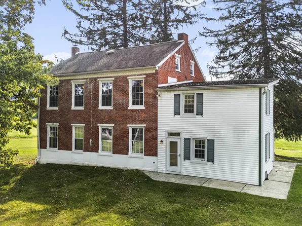 1302 Garfield Rd, Mohrsville, PA 19541