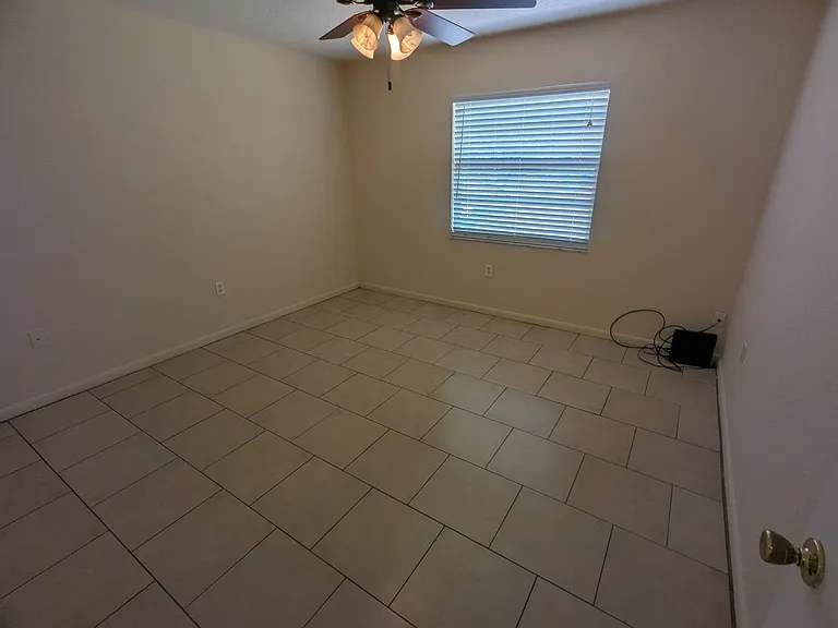 824 N Saint Clair Abrams Ave — Photo 15