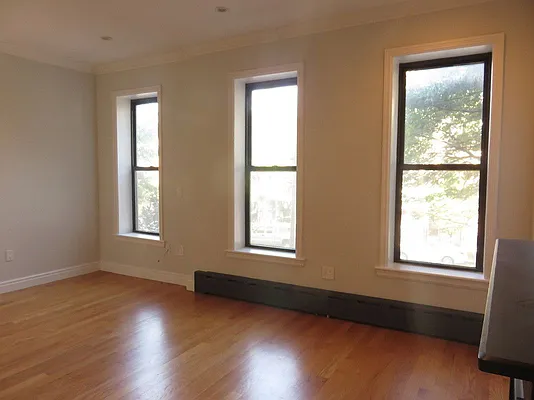 Rented by Space Real Estate | media 29