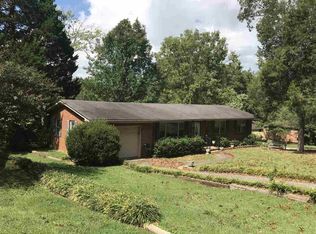 725 Chambers Dr NE, Huntsville, AL 35801
