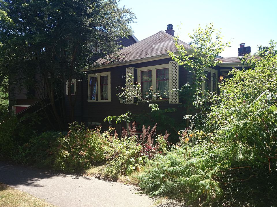 2nd image of 946 25th Ave