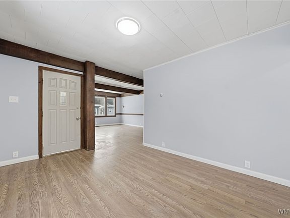 4th image of 734 Bishop St