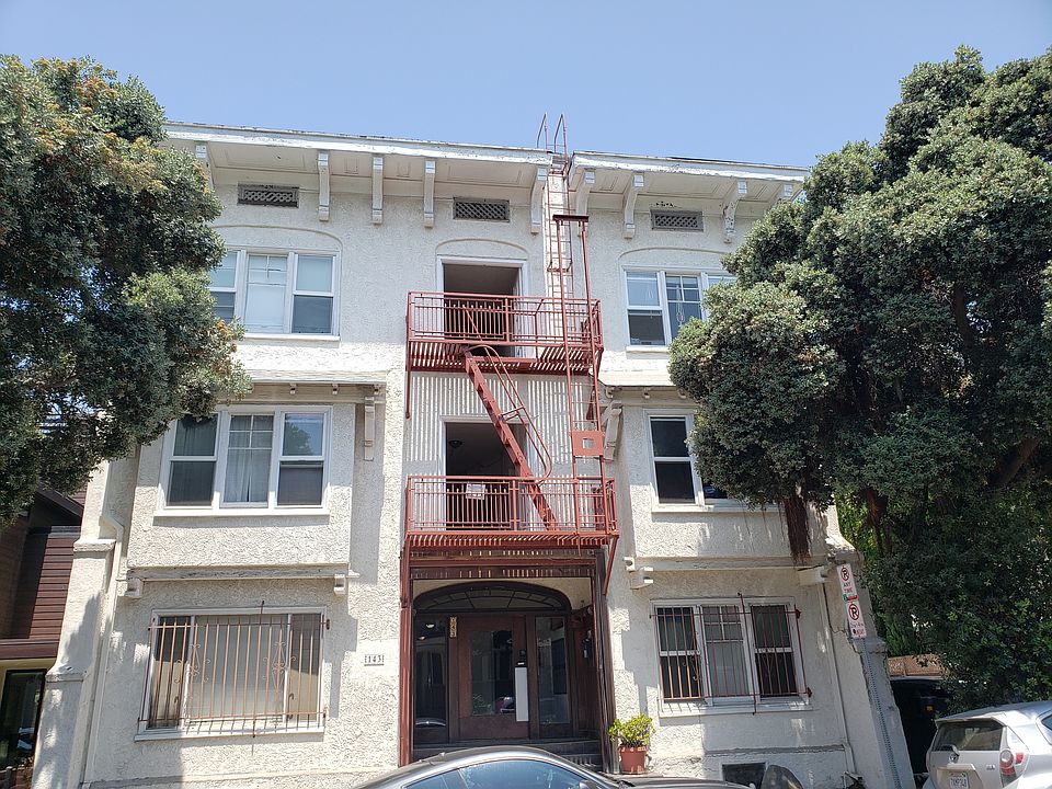 1st image of 143 Hollister Ave #9