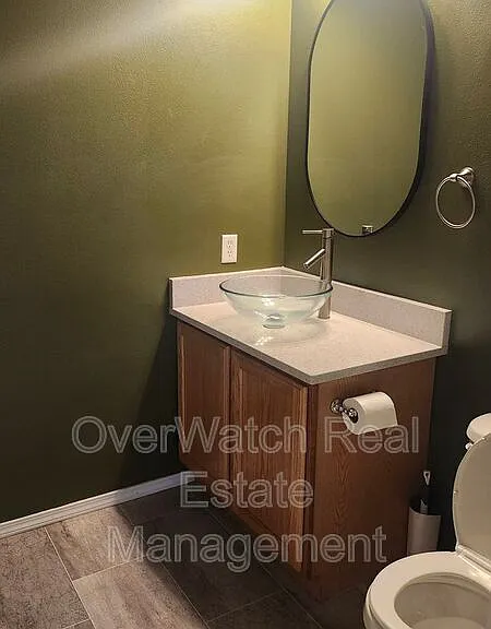 1028 E 8th Ave — Photo 6