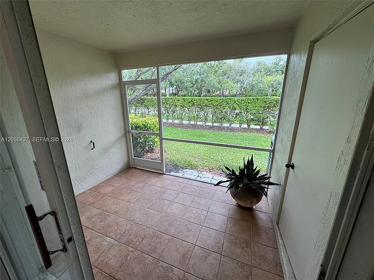 77 Simonton Cir #77 — Photo 14