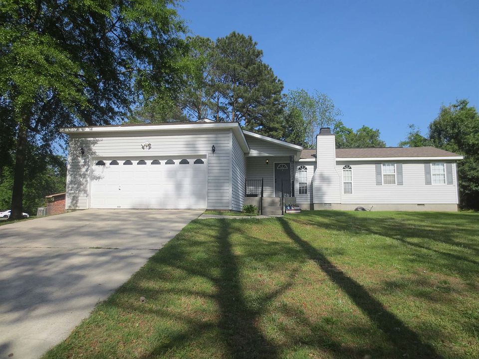 1st image of 302 Belmont Dr