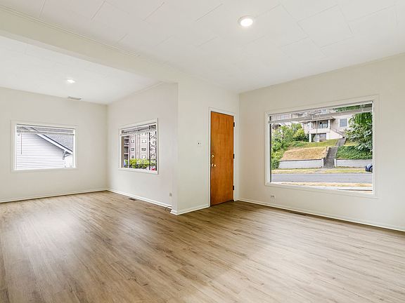 5th image of 617 N State St APT 5