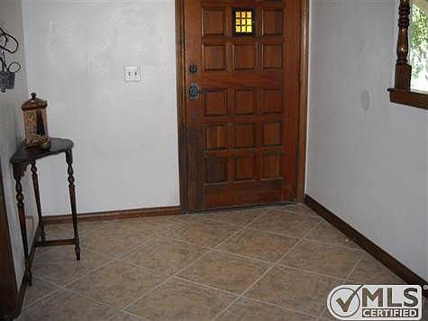 4th image of 17671 Danbury Ave
