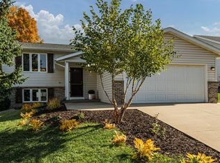 4627 Manor Park Dr NW, Rochester, MN 55901