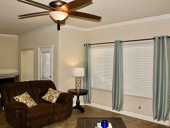 4th image of 3905 Oporto St