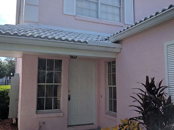 2nd image of 4949 Walden Cir