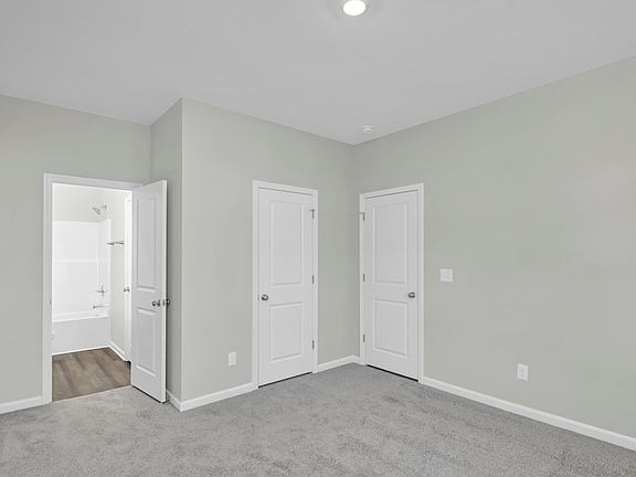 5th image of 231 Raglins Way