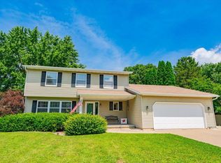 5012 Ridge Rd, Mc Farland, WI 53558