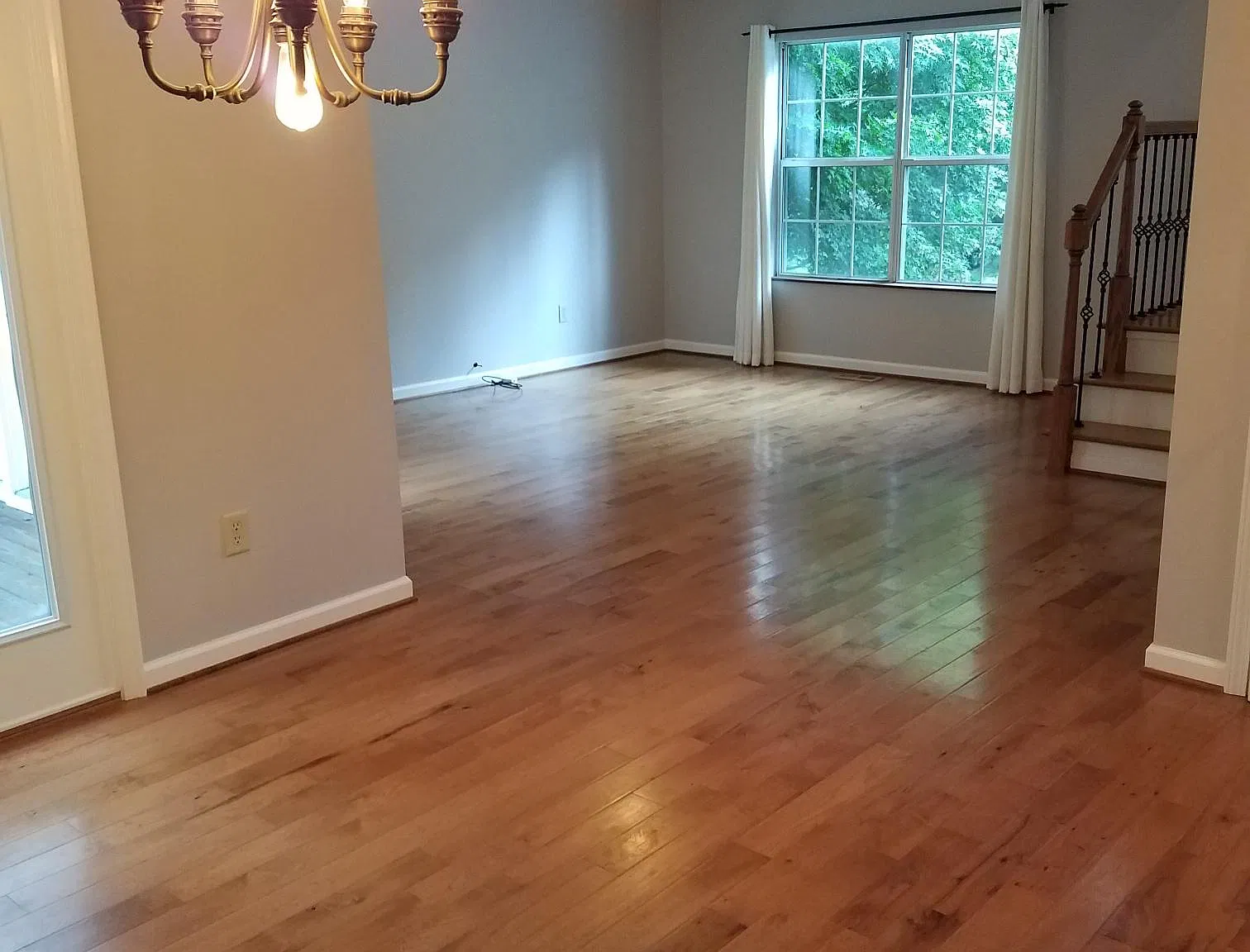 3 bed, 2.5 bath, 1540 sqft, $2,300 — Photo 2