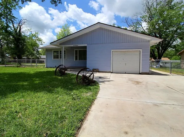 219 N Jones St, El Dorado, KS 67042