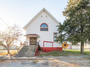 269 Chicago St, Dewitt, IL 61735