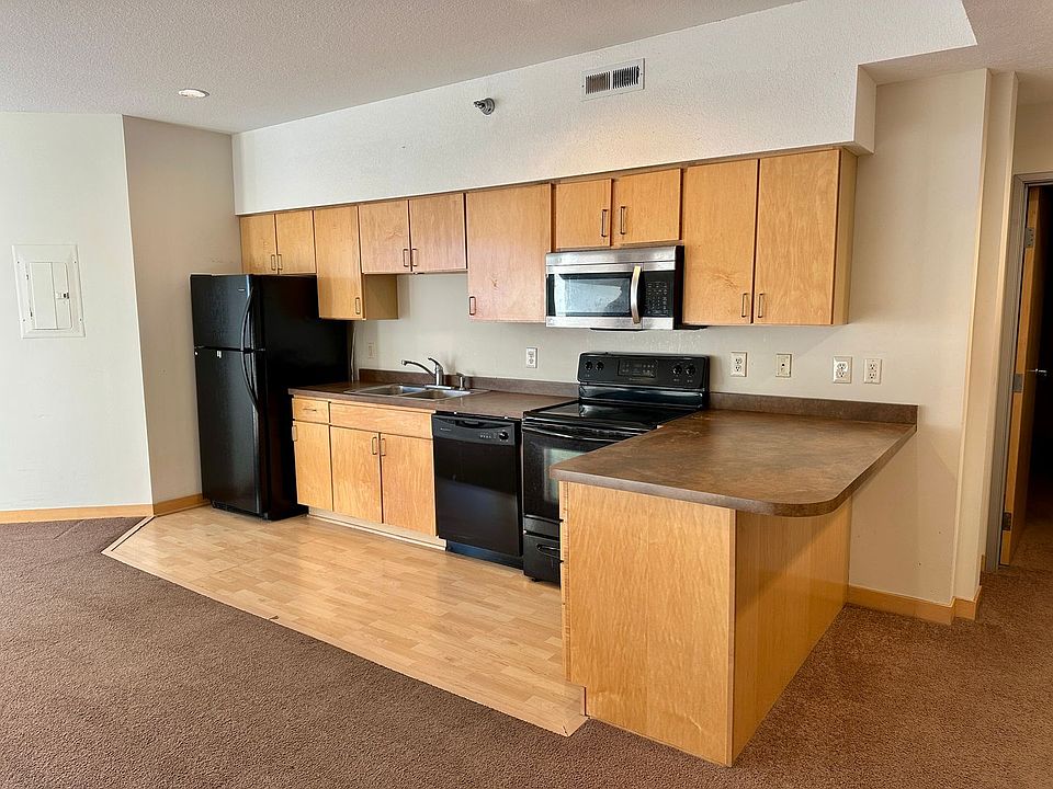 1st image of 2600 University Ave SE Suite 400