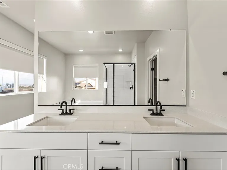 16717 Dara Ave — Photo 32