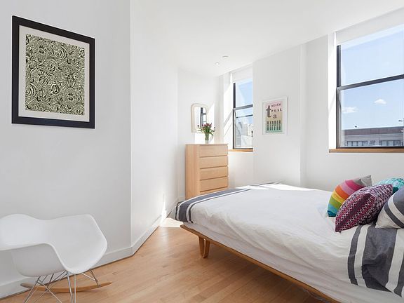 2nd image of 173 Smith St #5H