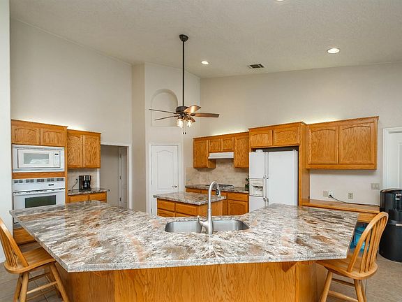 5th image of 5577 Neola Dr
