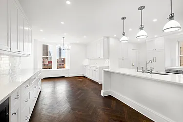 1085 Park Avenue, #7A
