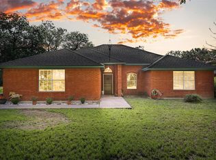 1643 Lacy Dr, Lipan, TX 76462