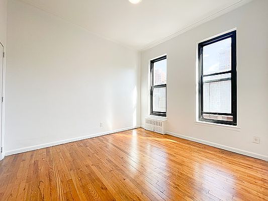 4th image of 410 W End Ave APT 7D