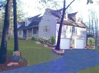 6 Cushing Rd, Newmarket, NH 03857