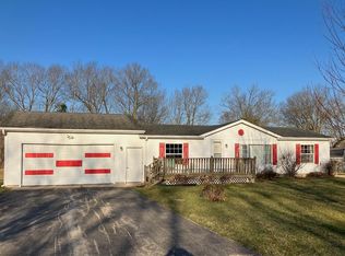 7300 S Rock Nation Rd, Dixon, IL 61021